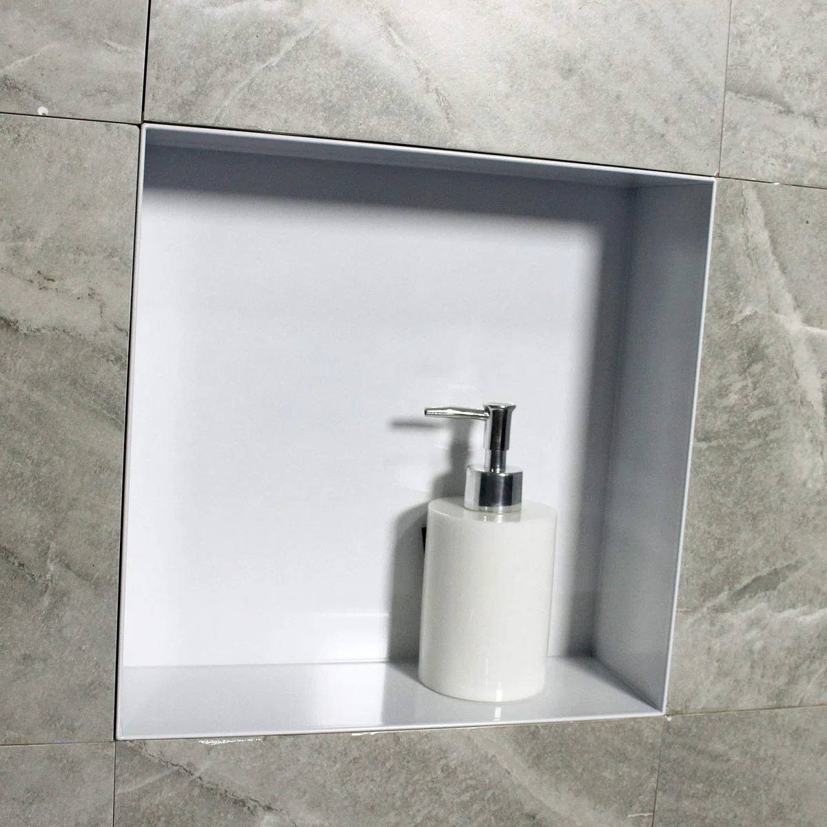 Bernstein - Niche Murale Douche Blanche 30x30x10cm Acier Inoxydable étagère encastrée Salle de Bain, Anti-Rouille, étanche, Installation Facile - BS303010