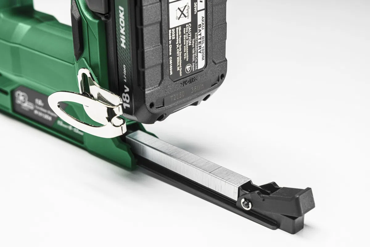 HiKOKI Agrafeuse sans fil - 18 V, 6-13 mm, chargeur de 150 agrafes - Li-Ion, lumière LED, tir rapide, verrouillage contre les tirs à sec, résistant à la poussière, poignée ergonomique - légère et