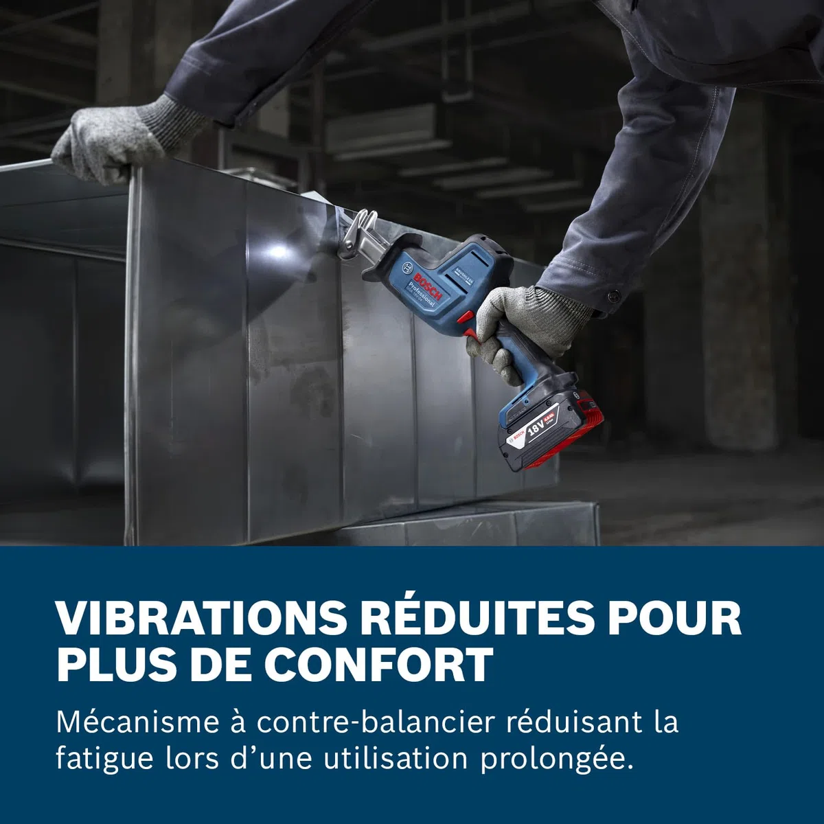 Bosch Professional 18V System scie sabre sans-fil GSA 18V-24 (avec S922EF, S2345X, kit crochet de suspension, L-BOXX, sans batterie ni chargeur)