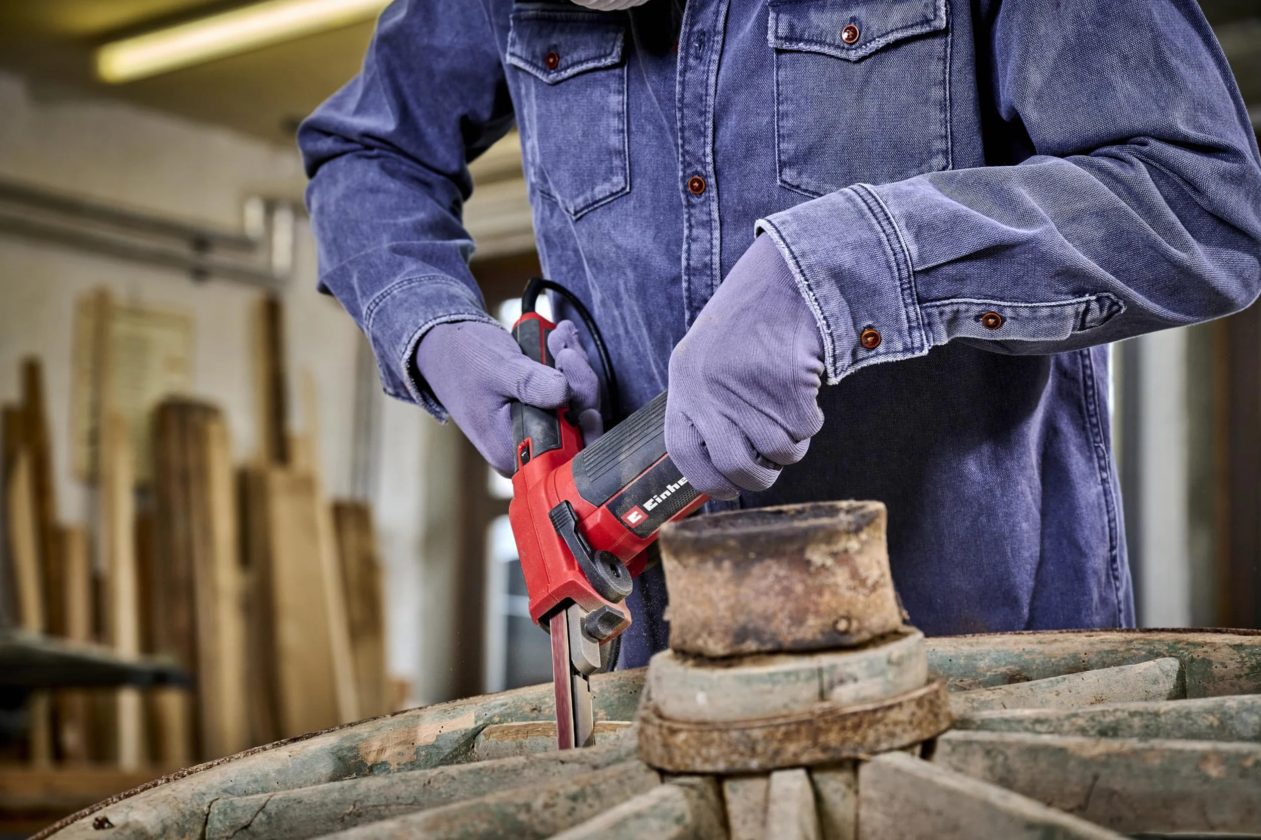 Einhell Lime à bande TC-BF 500 E (500 W, vitesse jusqu’à 1 700 m/min, fonction de marche continue, système d’aspiration des poussières intégré, variateur électronique, avec jeu de 6 bandes abrasives)
