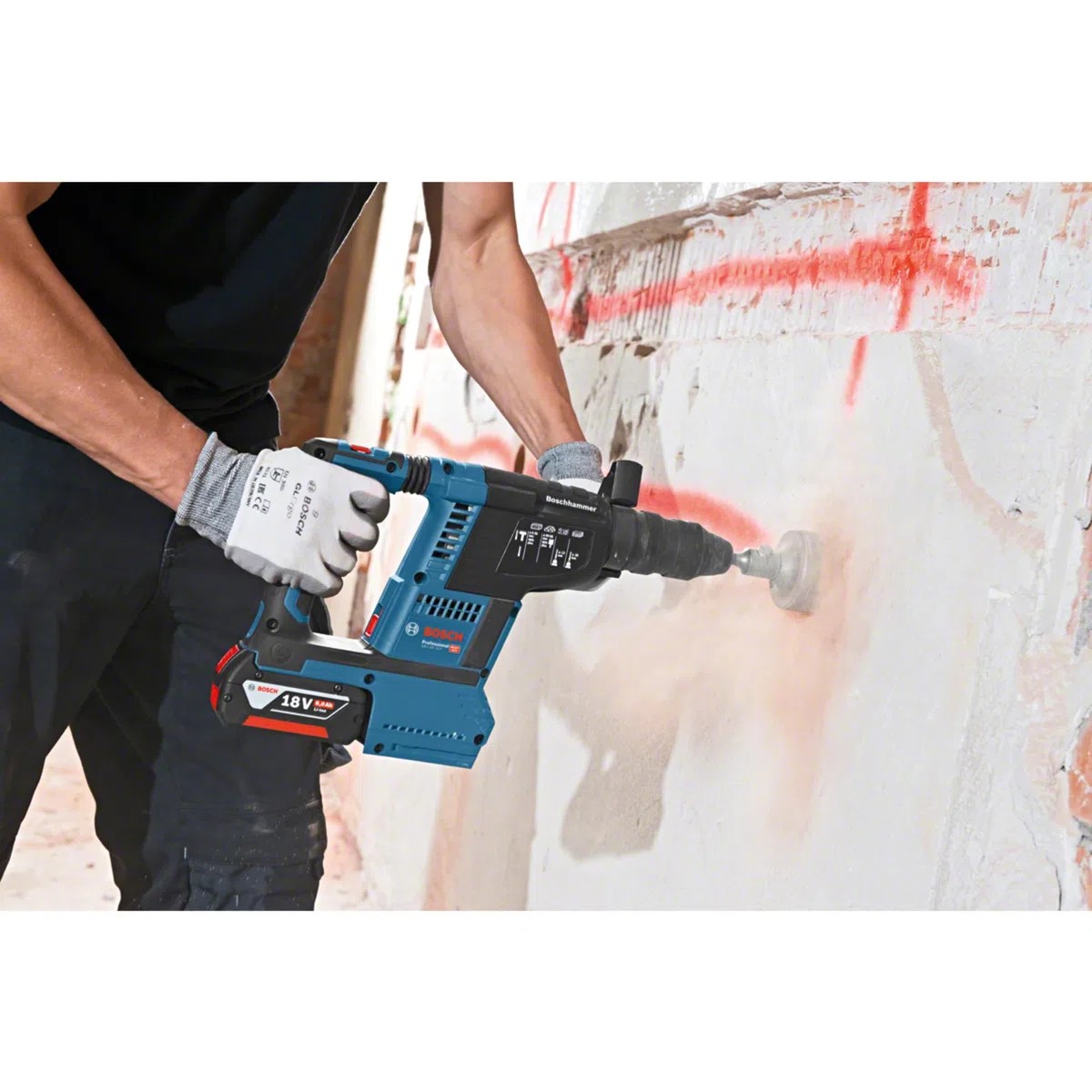 Bosch Professional 18V System perforateur sans-fil GBH 18 V-26 F (avec 2 batteries 5,0Ah, chargeur rapide GAL 1880 CV, butée profondeur 210mm, chiffon, poignée auxiliaire, mandrin automatique, L-BOXX)
